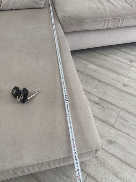 Срочно продам диван