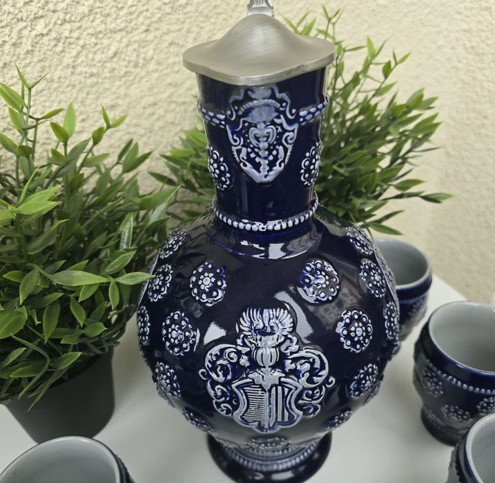 Немски комплект за вино от керамична кана с капак и чаши, произведени