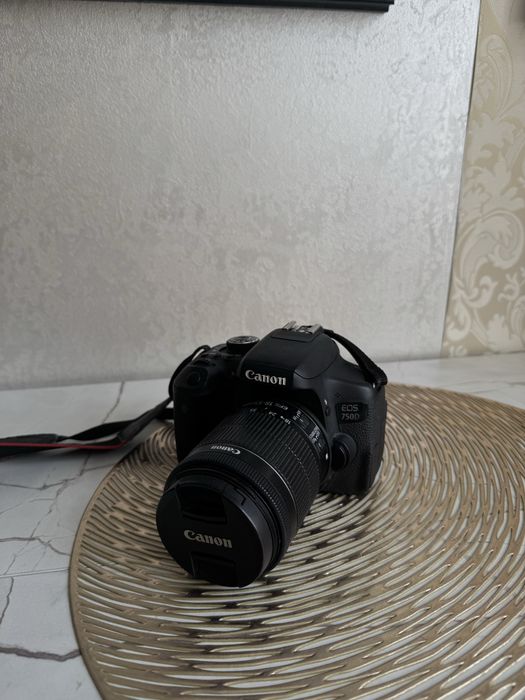 Продам Canon EOS 750d