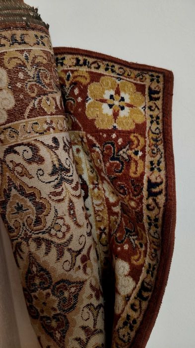 Отдам ковер 2 м*4 м бесплатно