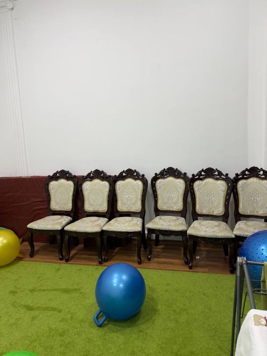 Стулья в хорошем состояние