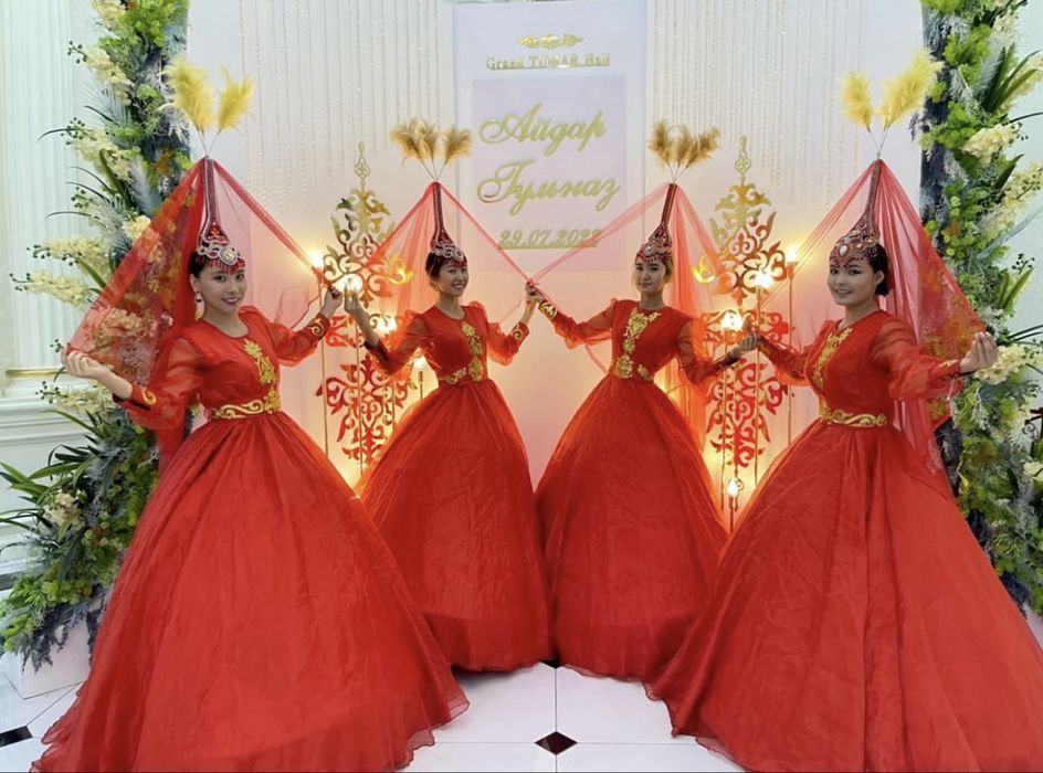 Танцевальные костюмы