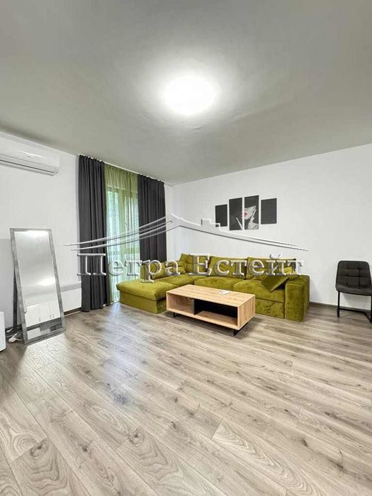 Дава се под наем Двустаен апартамент в к.к. Св.Св. Константин и Елена - 95 кв.м за 550 € - Снимка #2