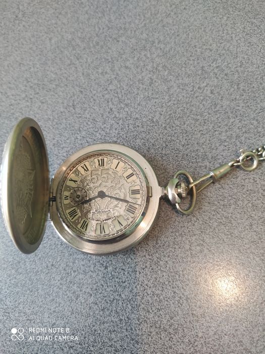 Срочно продам часы