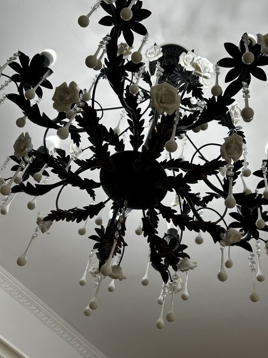 Люстра в отличном состояний