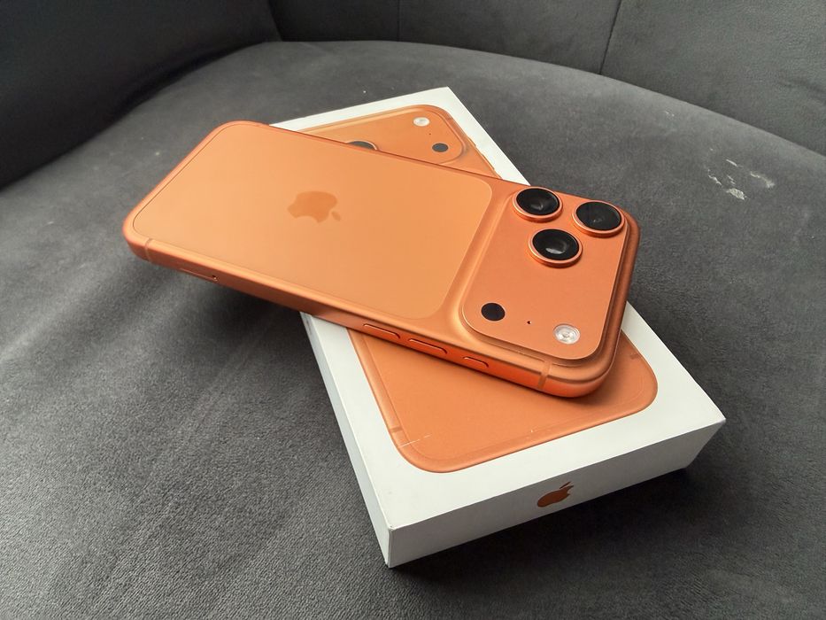 Apple Iphone 17 Pro Max  , Portocaliu , 256GB , Impecabil , Ca nou.