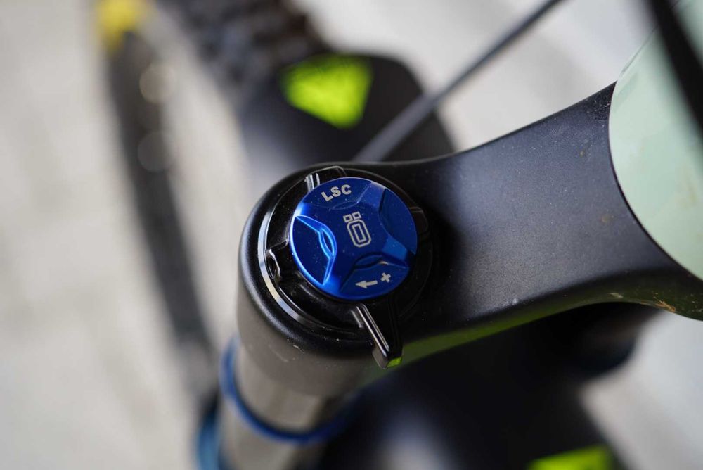 2021 COMMENCAL Meta AM 29 170mm. OHLINS