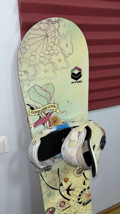 Snowboard FTWO Freedom 143 + legături  PREȚ MIC, VÂND RAPID