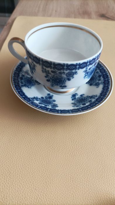 Чаша с чинийка за чай