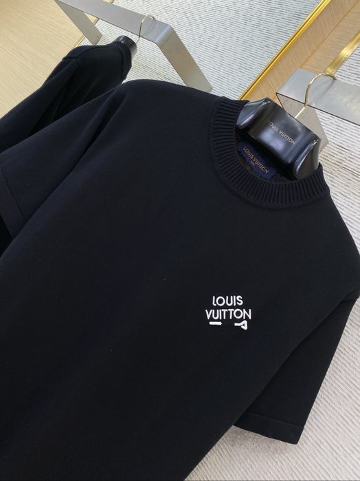 Tricou Louis Vuitton Calitate Premium