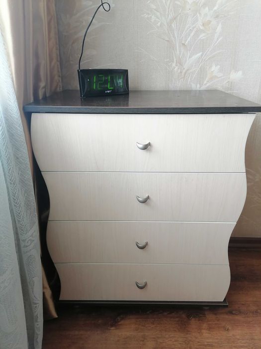 Продам спальный гарнитур