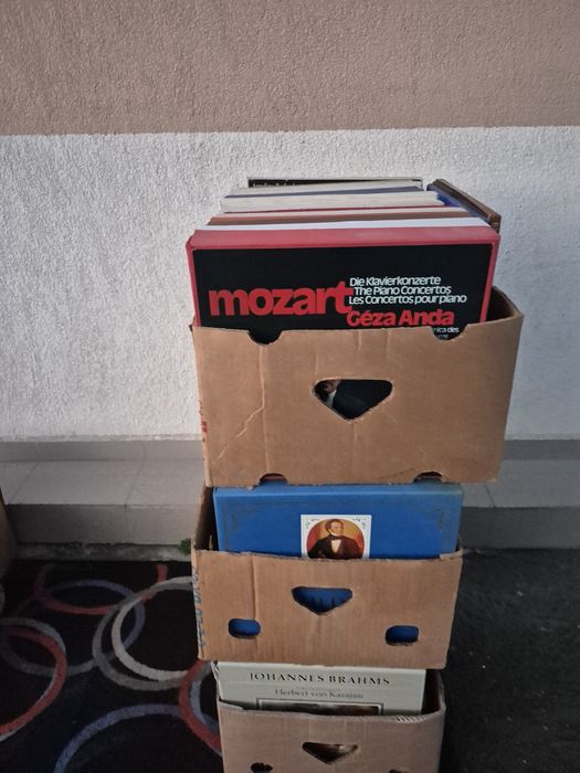 Vând Lot Discuri Vinil colectie 150lp in stare buna cu muzica clasică