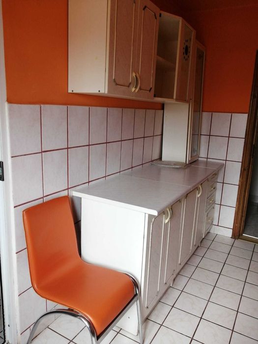 Inchiriez apartament