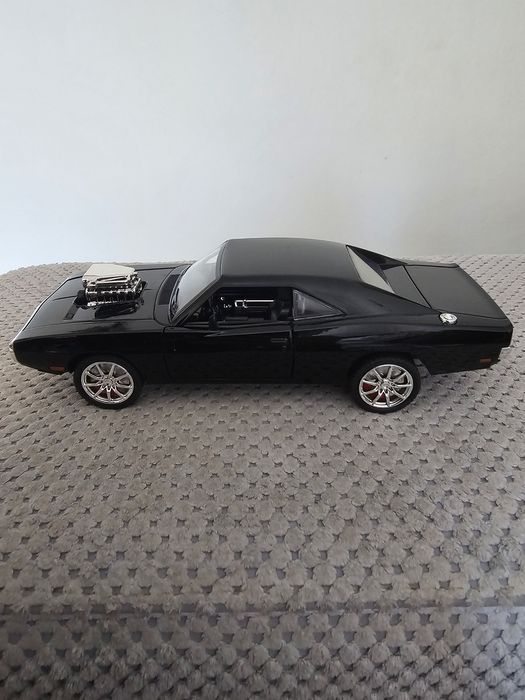 Macheta metalica dodge charger 1970 scara 1:24 noua