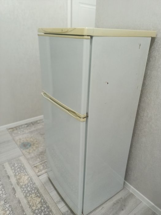 Холодильник двухкамерный