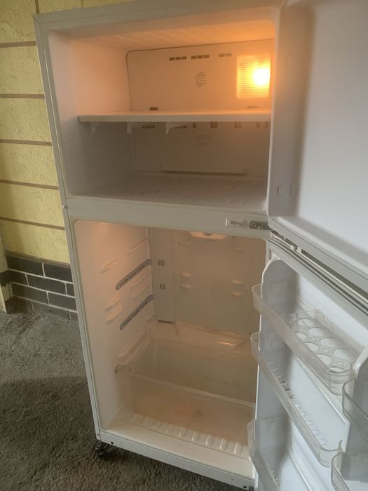 Холодильник Daewoo