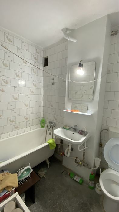 Vând apartament 2 camere semidecomandat, zona Stomatologie, Spital neuropsihiatrie