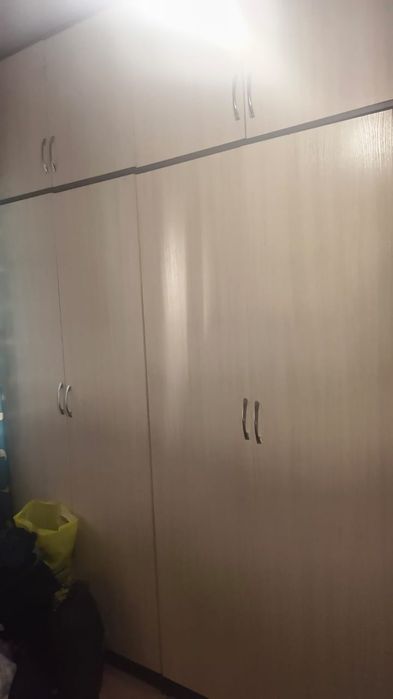 Шкаф-шифоньер продам