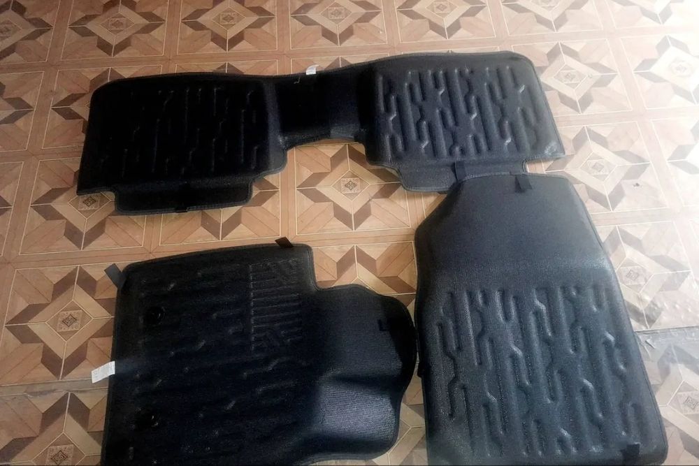 Продам полик новый