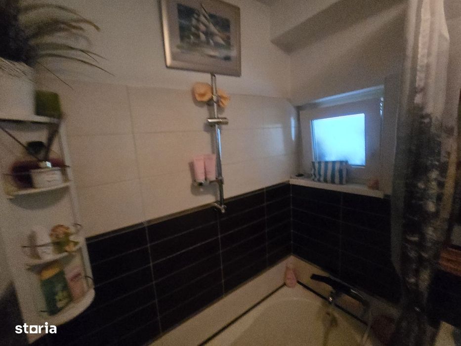 Apartament 2 camere, balcon, etaj 1, Piatra Neamț