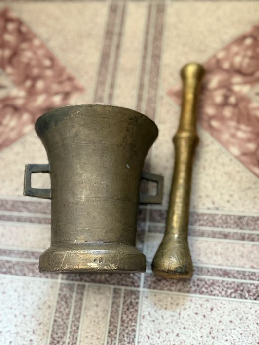 Продается  ступка старинная