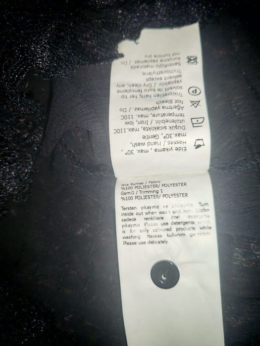 Bluza din voal puțin creponat și dantela mărimea 40,noua