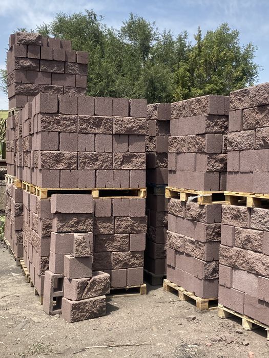 Сплитерные блоки рваный кирпич брусчатка шляпы