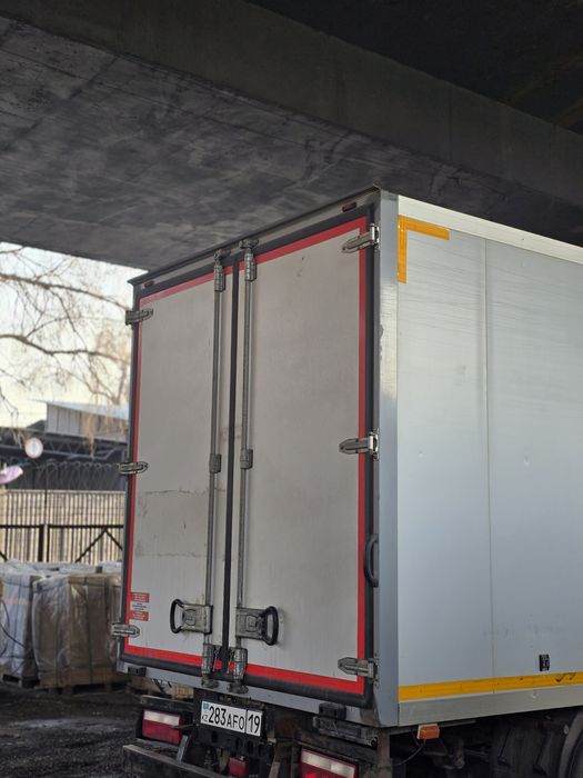 Будка на авто  4.40 .2.20