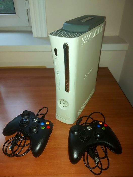 Продам xbox 360 fat freeboot