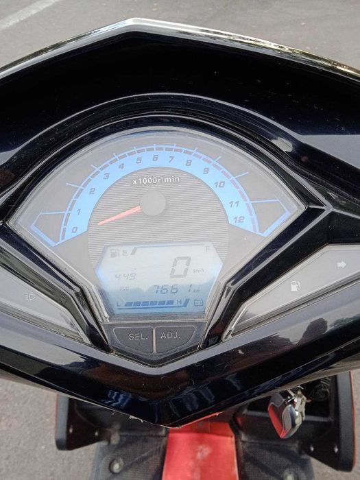 Продам скутер Bikelend uz 49кубиков модель 50QT-x