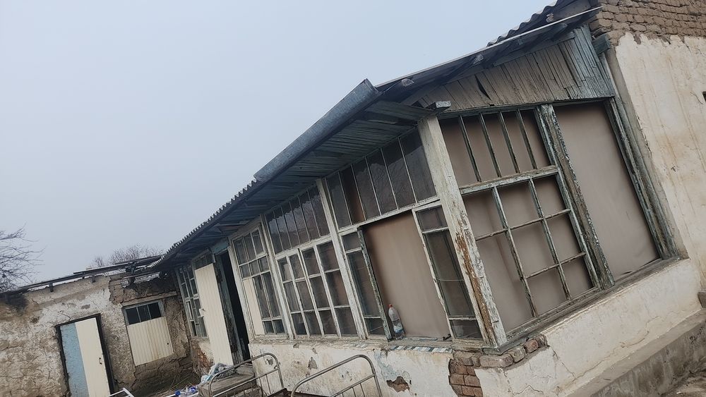 6 sotix uy xoxlasela yarimini yani 3 sotixini sotamiza