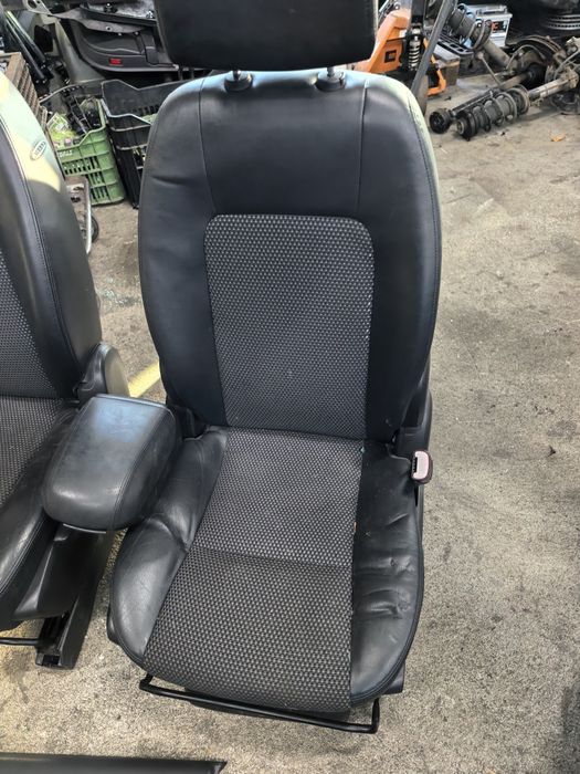 Салон/Седалки за Chevrolet Captiva