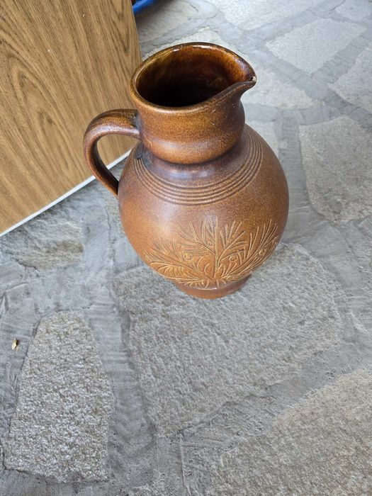 Декорация голяма ваза.