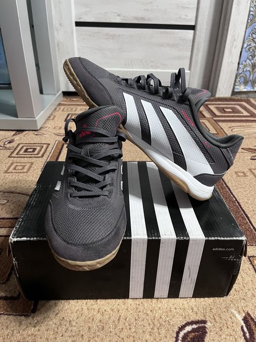 Футзалки Adidas