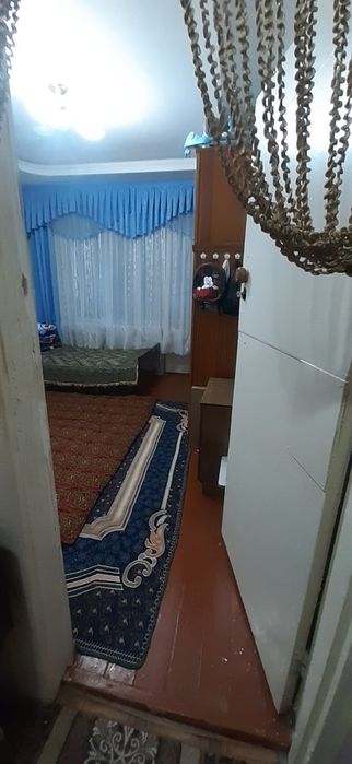 1 хона берилади 130у.е 1 болага 2 хона бодомзор метро +маклер 50%