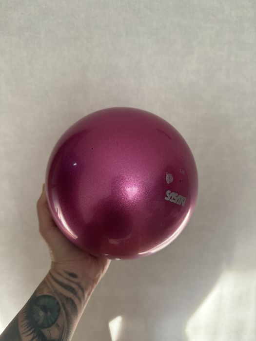 Мяч гимнастический