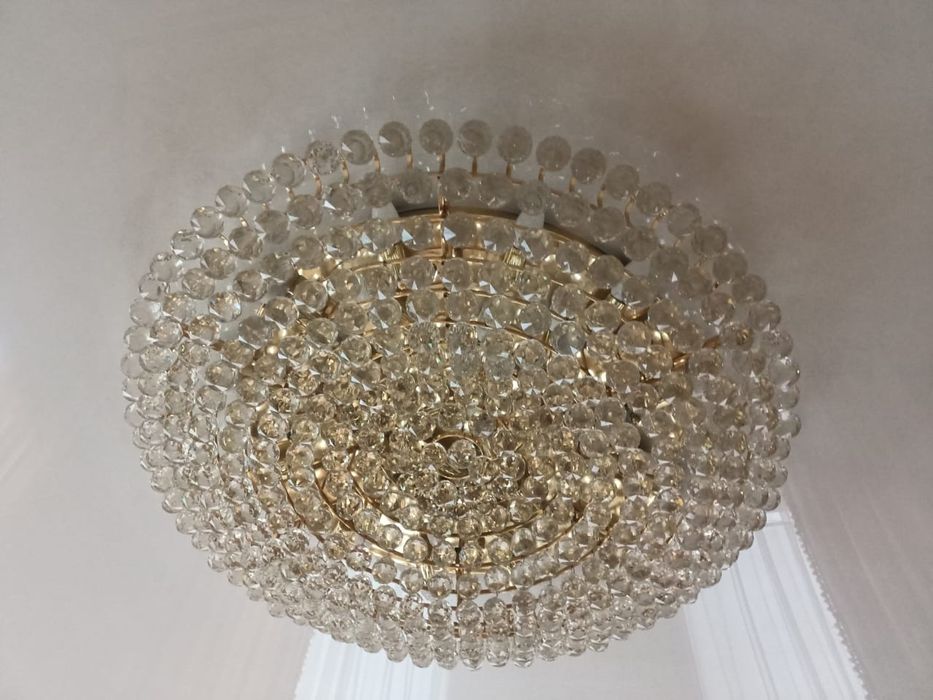 Продам Хрустальную Люстру