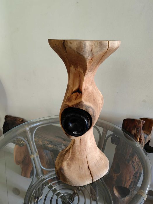 Арт помощна масичка