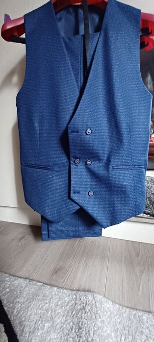 Costum Albastru mărimea 50