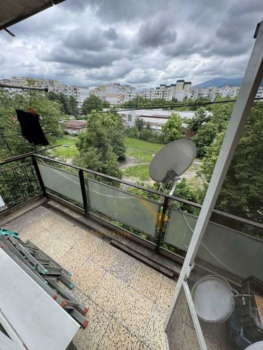 Дава се под наем Тристаен апартамент в София, Младост 2 - 84 кв.м за 200000 € - Снимка #13