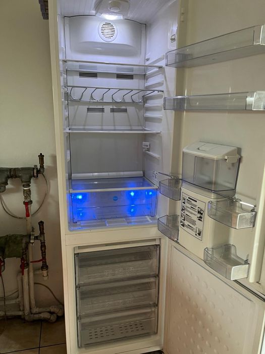 Combina frigorifica beko
