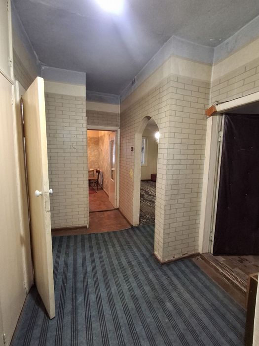 Продается 2 комнатная квартира в 1 микрорайон (Шаландина)