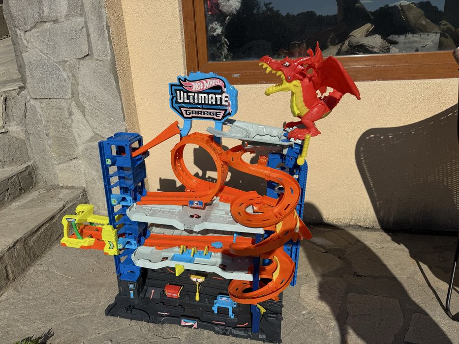 Hot Wheels® Мега гараж с Дракон - City Ultimate Garage™