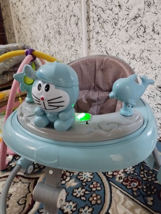 Продаю Ходунок новый