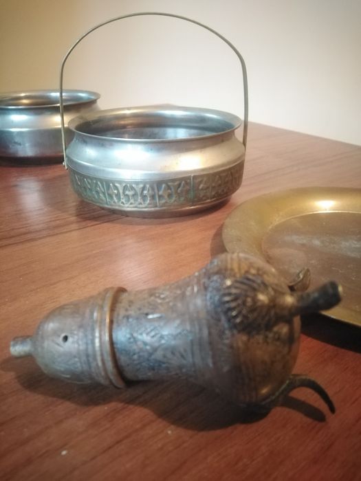 Винтажная бронзовая солонка/перечница