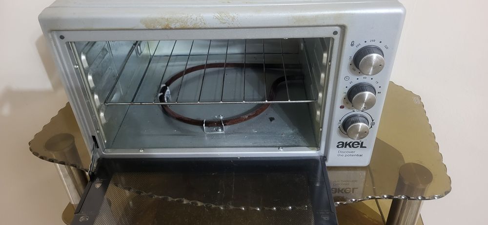 Посуда и одежда новые и б/у