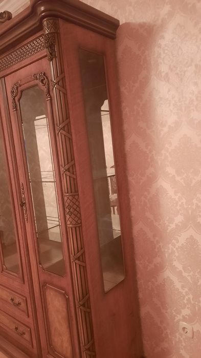 Стол со стульями