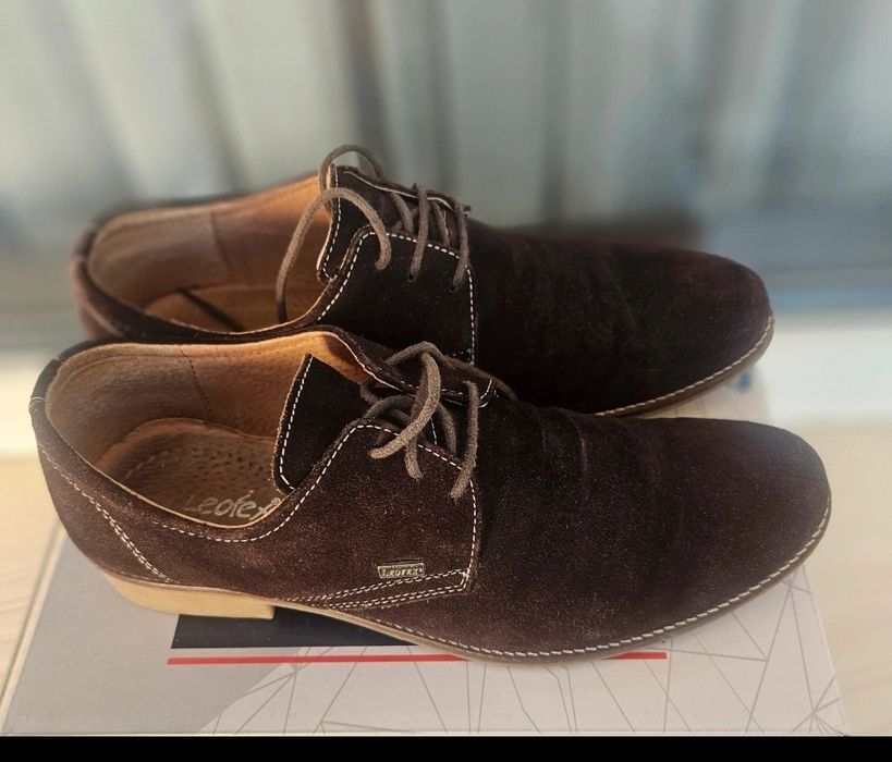 Pantofi bărbătești din piele întoarsă