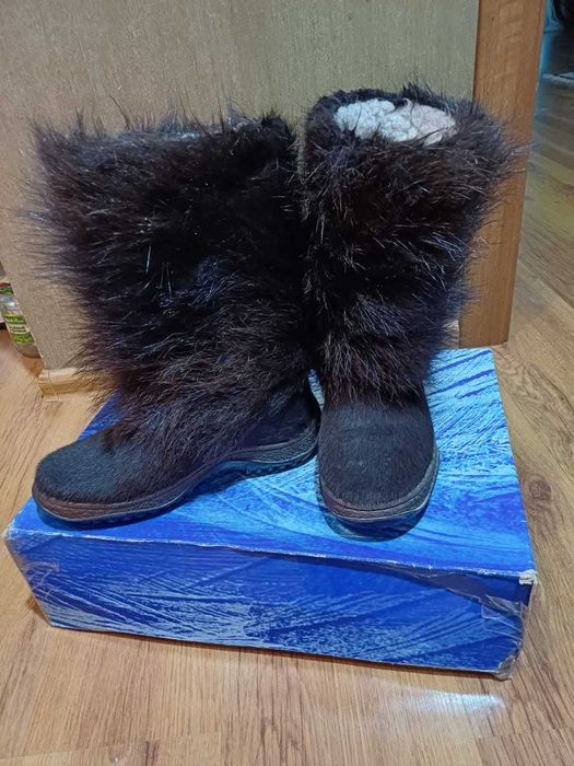 Продам женские сапоги