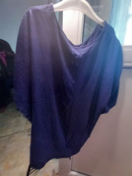 Tricou de mărime 11-12 / S-36
